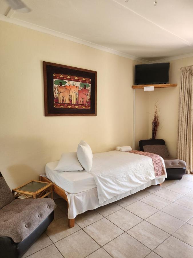 Profcon Resort Graaff-Reinet Esterno foto