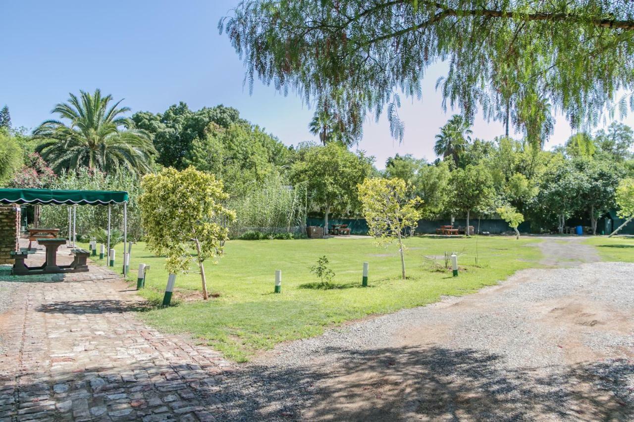Profcon Resort Graaff-Reinet Esterno foto